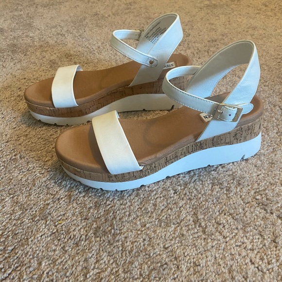 Steve Madden Roselita Platform Sandal - Picture 1 of 9